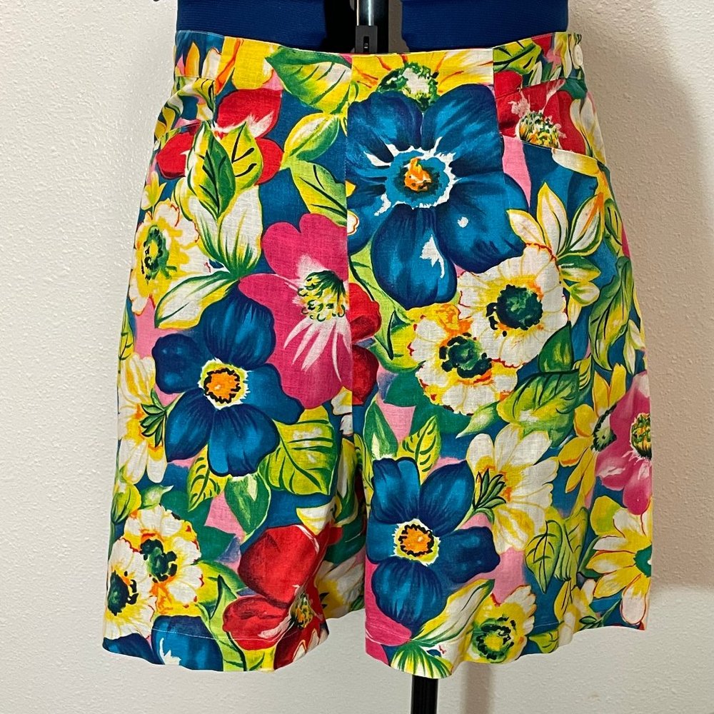 Vittadini Sport Floral Patterned Shorts - Size 14